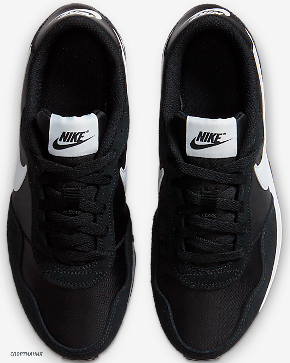 nike md valiant adults