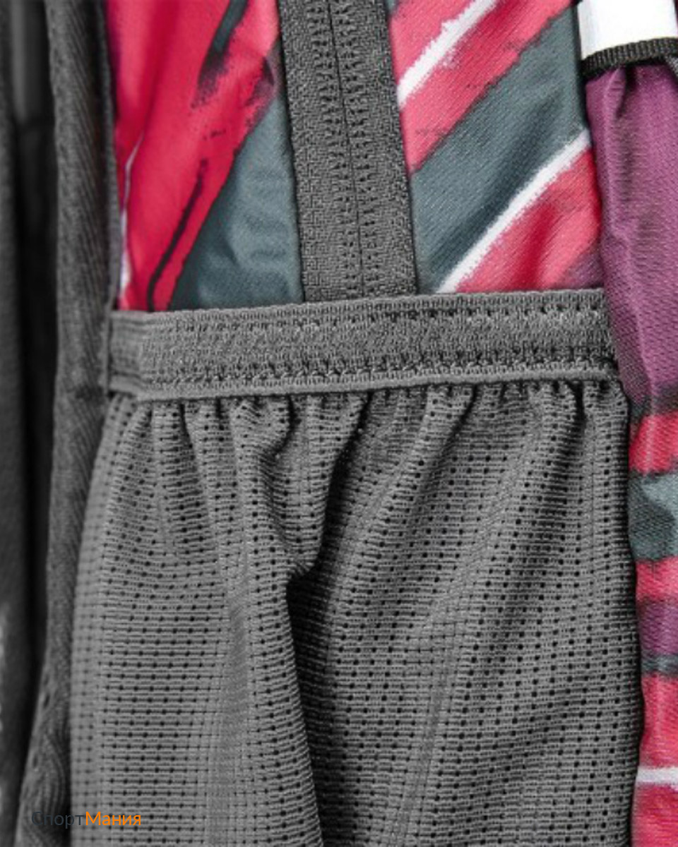 131847-1196 Рюкзак беговой Asics Lightweight Running Backpack красный, черный, серый